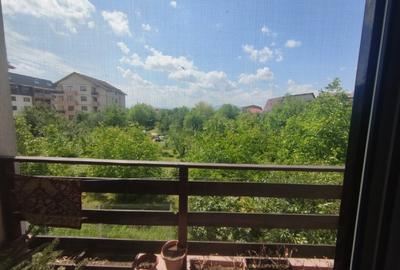 Apartament 2 camere decomandate zona Coresi