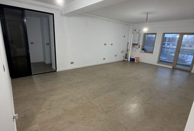 Apartament cu 3 camere decomandat în Exterior Vest - 2