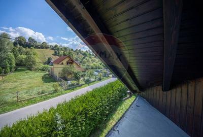 Casă individuală cu 8 camere cu Teren 622 Mp în Moieciu de Jos - 4