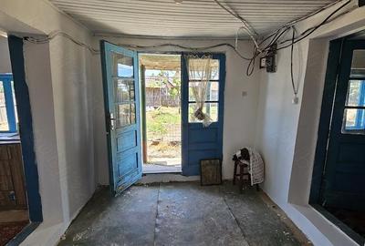 Casă cu 4 camere cu Teren 1300 Mp în Gurbănești - 1