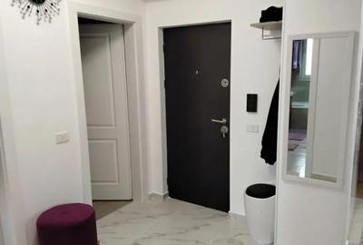 Apartament cu 3 camere decomandat, mobilat în Cristian - 1
