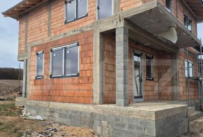 Vila noua de vanzare la intrare in Corunca - 1