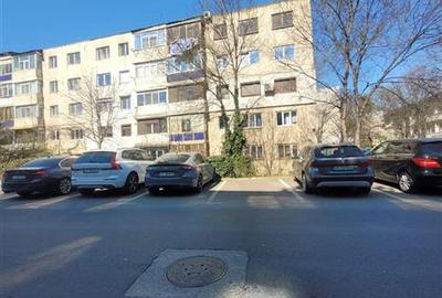 Apartament cu 3 camere semidecomandat, mobilat în Tomis Nord - 24