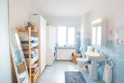 Casă cu 8 camere cu Teren 225 Mp în Ghiroda - 4