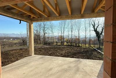 Casă cu 4 camere cu Teren 536 Mp în Groși - 8