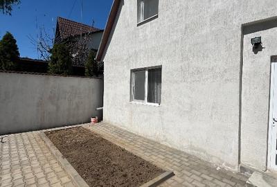 Casă cu 4 camere cu Teren 119 Mp în Central