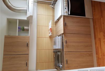 Apartament cu 2 camere decomandat în Rosetti