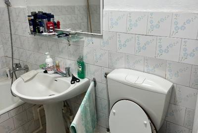 Apartament cu 2 camere decomandat, mobilat în C5 - 4