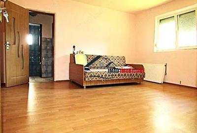 Spatios, zona buna!! Vanzare apartamemt cu 2 camere in Targoviste - Micro 11. - 2