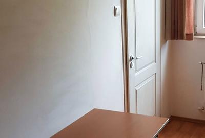 Garsonieră decomandată în Central - 2