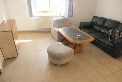 Apartament cu 3 camere decomandat în Central - 1