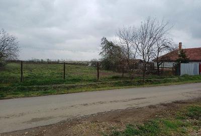 Teren de 2880 mp, în Gepiu - 1