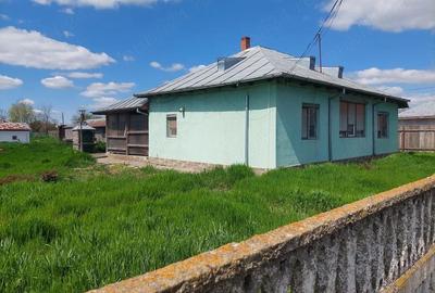 Casă cu 5 camere cu Teren 2100 Mp în Scorțaru Vechi - 5