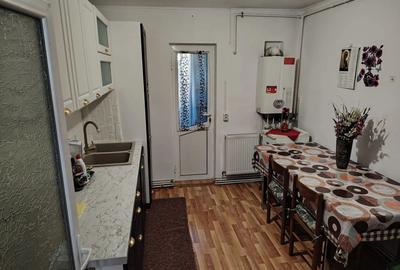 Apartament de vanzare micro 12 langa Biomedica - 2