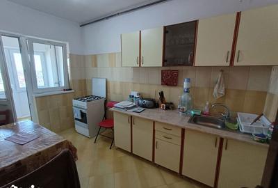 Apartament cu 3 camere, mobilat în Central - 8