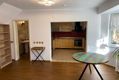 Casă individuală cu 5 camere cu Teren 500 Mp în Central - 9