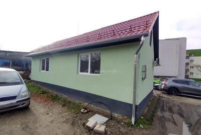 Spațiu comercial, de 40 mp, în Central - 8