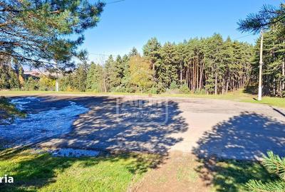 Teren de 3000 mp, în Poiana Angelescu