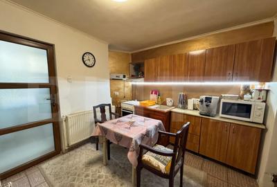 Casă cu 4 camere cu Teren 109 Mp în Central - 2