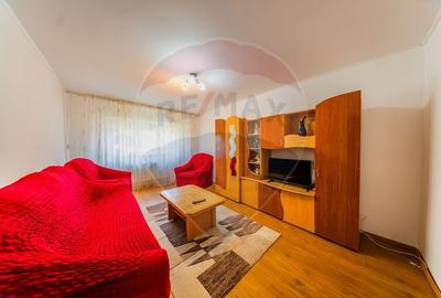 Apartament cu 3 camere de inchiriat in zona Intim