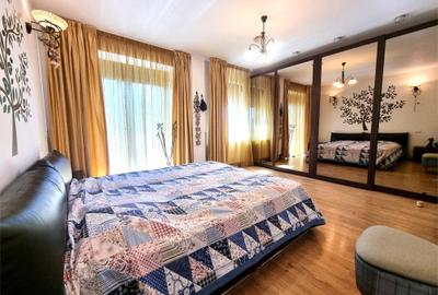 Chitila langa Lacul cu Nuferi si Padure Chitila langa Lacul cu Nuferi si Padure - 8