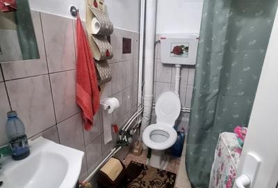 Apartament cu 2 camere decomandat, mobilat în CET - 6