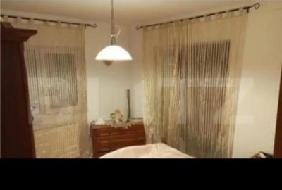 Casă cu 5 camere cu Teren 600 Mp în Central