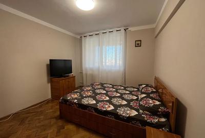 Apartament cu 2 camere decomandat în Titan