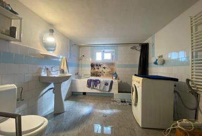 Casa spatioasa de vanzare in Mehala - 4 camere + garaj si terasa - 7