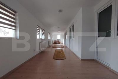 Casă cu 4 camere cu Teren 884 Mp în Central - 2