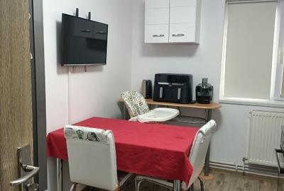 Apartament cu 3 camere decomandat, mobilat în Lipovei - 4