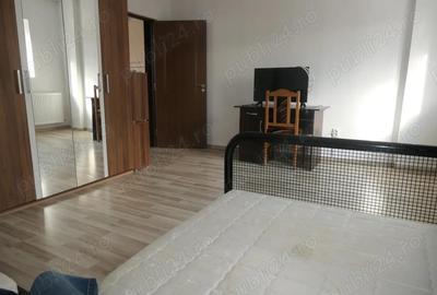 Apartament 3 camere la casa, zona Podgoria, et. 2 - 2