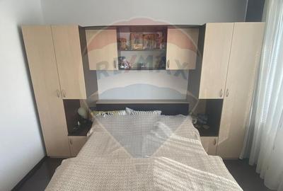 DE VANZARE Apartament cu 2 camere in zona Titan - 9