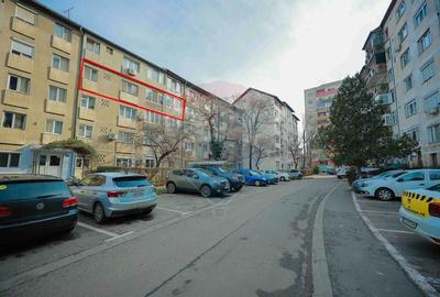 Apartament cu 3 camere semidecomandat, mobilat în Rogerius