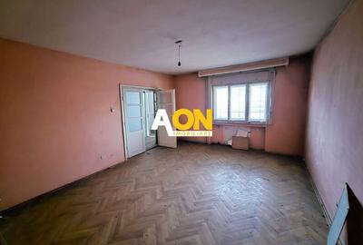 Casă individuală cu 7 camere cu Canalizare în Central - 4