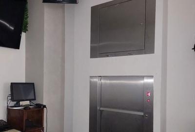 Spațiu comercial, de 214 mp, în Central - 8