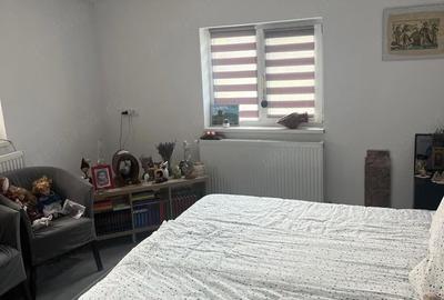 Casă cu 3 camere cu Teren 2654 Mp în Central - 2