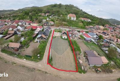Teren de 1160 mp, în Dârlos - 2