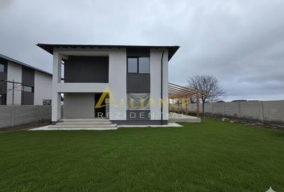 Casă cu 5 camere cu Teren 462 Mp în Berceni