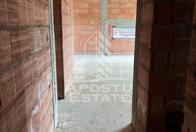 Casa individuala cu 4 camere si teren de 670 mp, Parta,  comision 0 - 17