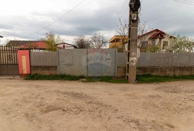 Teren Construcții intravilan de 2010 mp, în Est - 3
