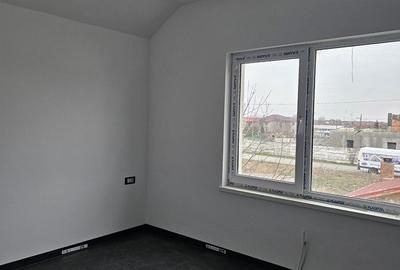 Casă cu 5 camere cu Teren 462 Mp în Lumina - 18