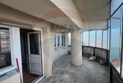 Apartament cu 4 camere de vanzare in zona Central Apartament cu 4 camere de vanzare in zona Central - 2