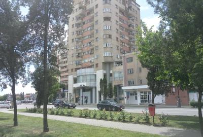 Proprietar inchiriez spatiu comercial ideal banca, clinica, restaurant,comercial - 1