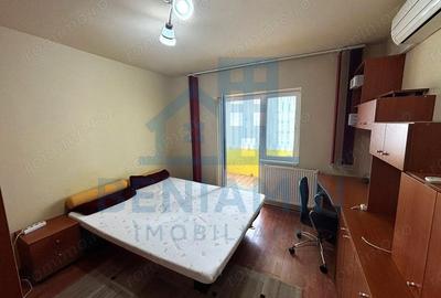 Apartament cu 2 camere decomandat în Triaj - 2