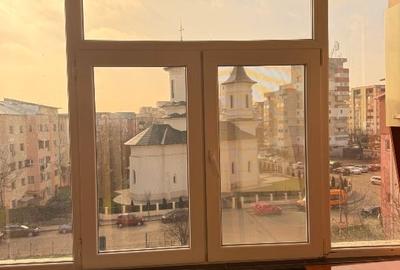 Apartament 3 camere, etaj 4, Vizavi de Catedrala  Petru si Pavel , Barlad - 1