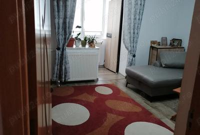 Vand sau schimb cu casa in apropierea ora?ului apartament cu 2 camere in zona Nord 57000 E - 6