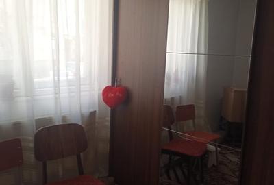 Apartament cu 3 camere semidecomandat în Central - 3