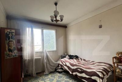 Apartament cu 3 camere, 48mp, de renovat, zona Micro 3 - 6