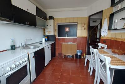 Apartament cu 3 camere decomandat în Berceni - 13